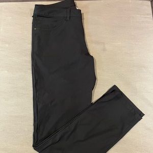 Lulu lemon size 32